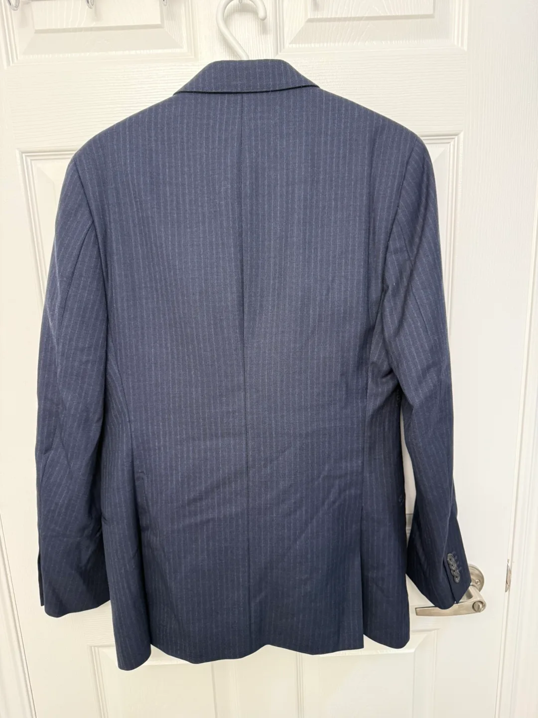 Banana Republic Tailor Slim Fit Men's Suit 38R and 30/32 pants image indicator(2)