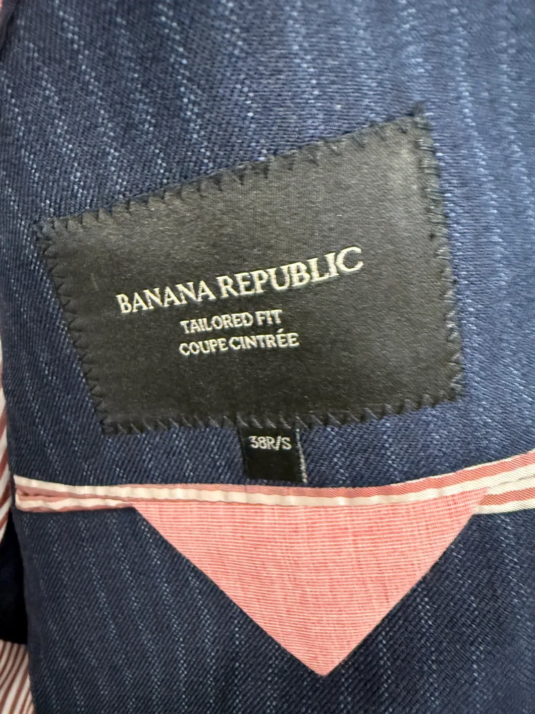 Banana Republic Tailor Slim Fit Men's Suit 38R and 30/32 pants image indicator(3)