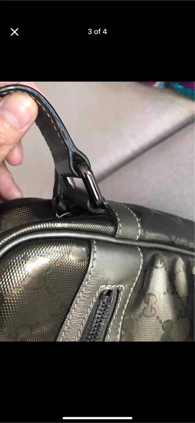 Gucci Messenger Bag image indicator(3)