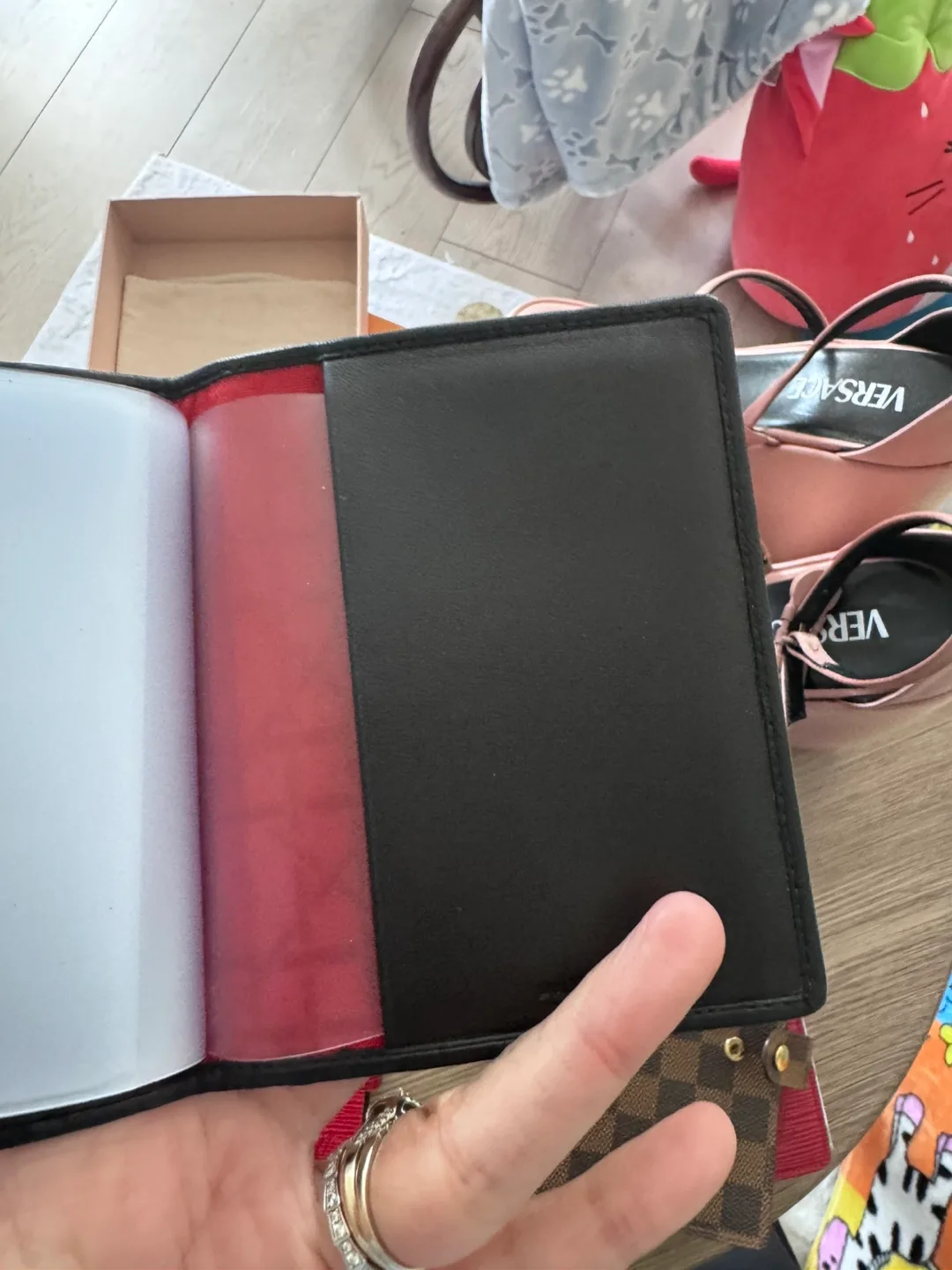 Dior Black Leather Card Holder image indicator(5)