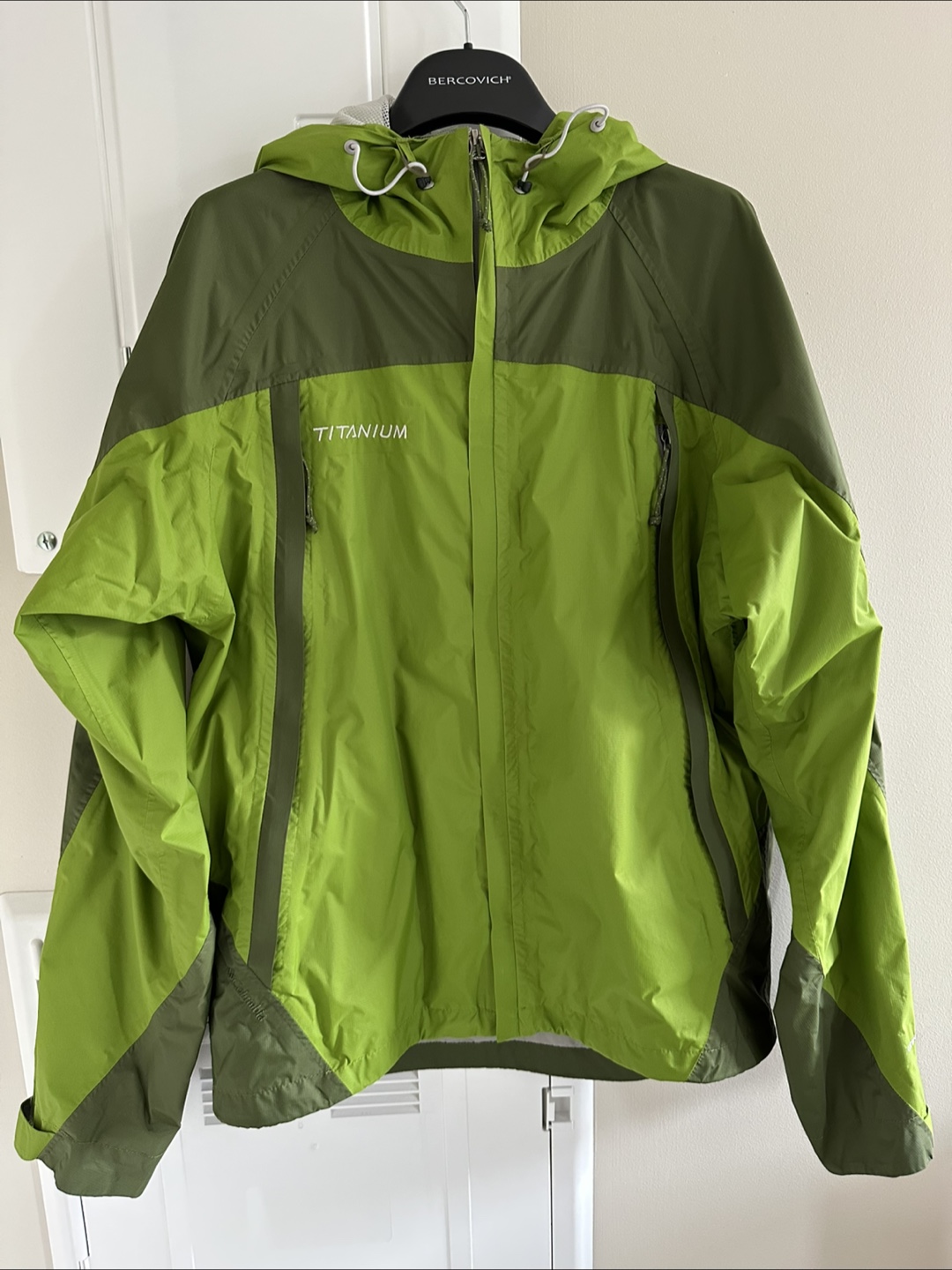 Columbia Titanium Waterproof Shell Jacket