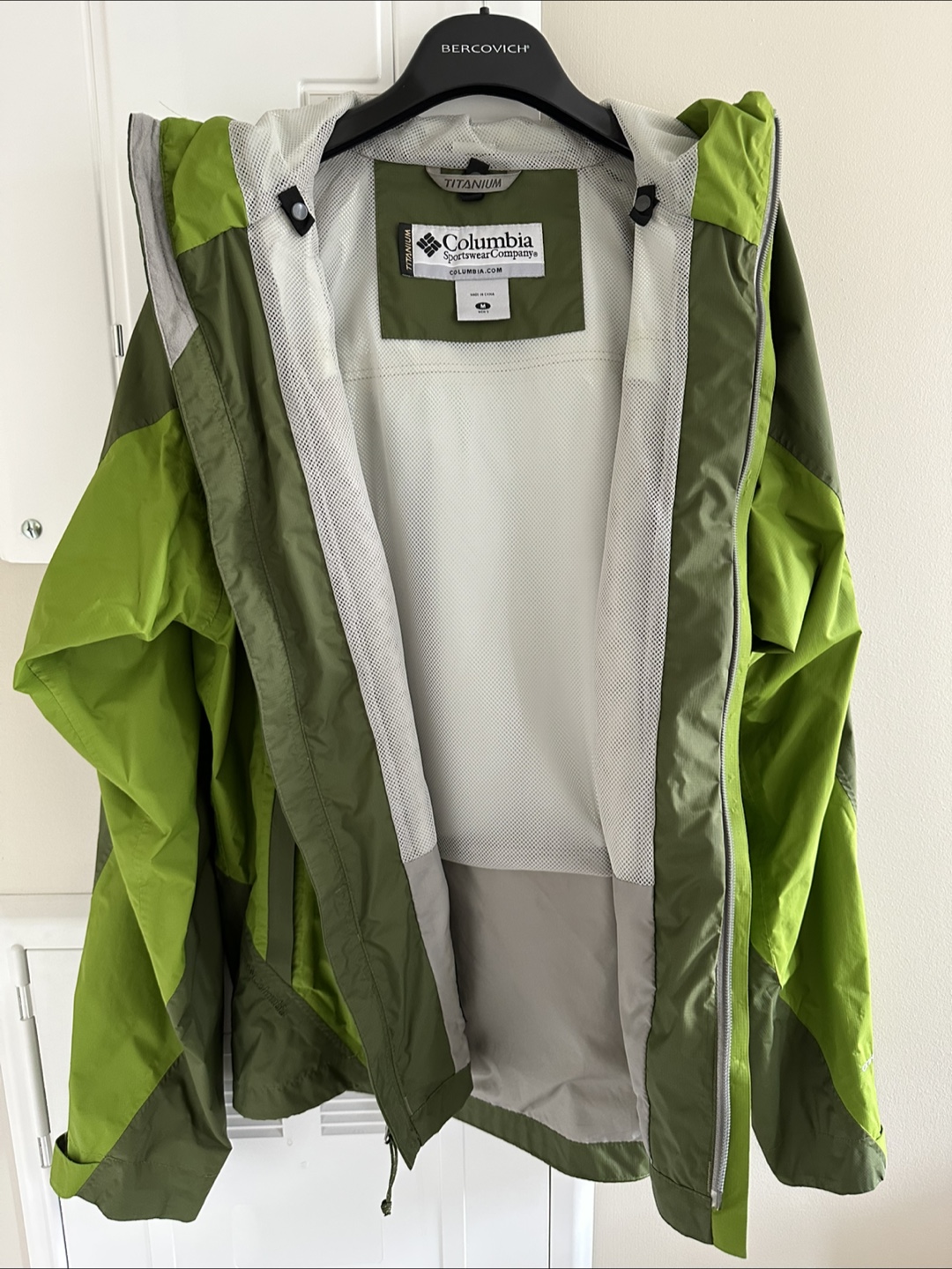 Columbia Titanium Waterproof Shell Jacket - photo 3
