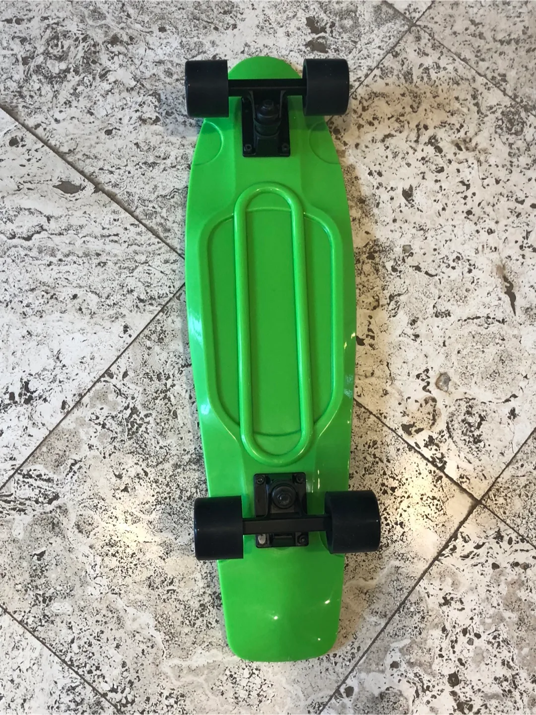 KMX Green Skateboard with Bag & Tool image indicator(3)