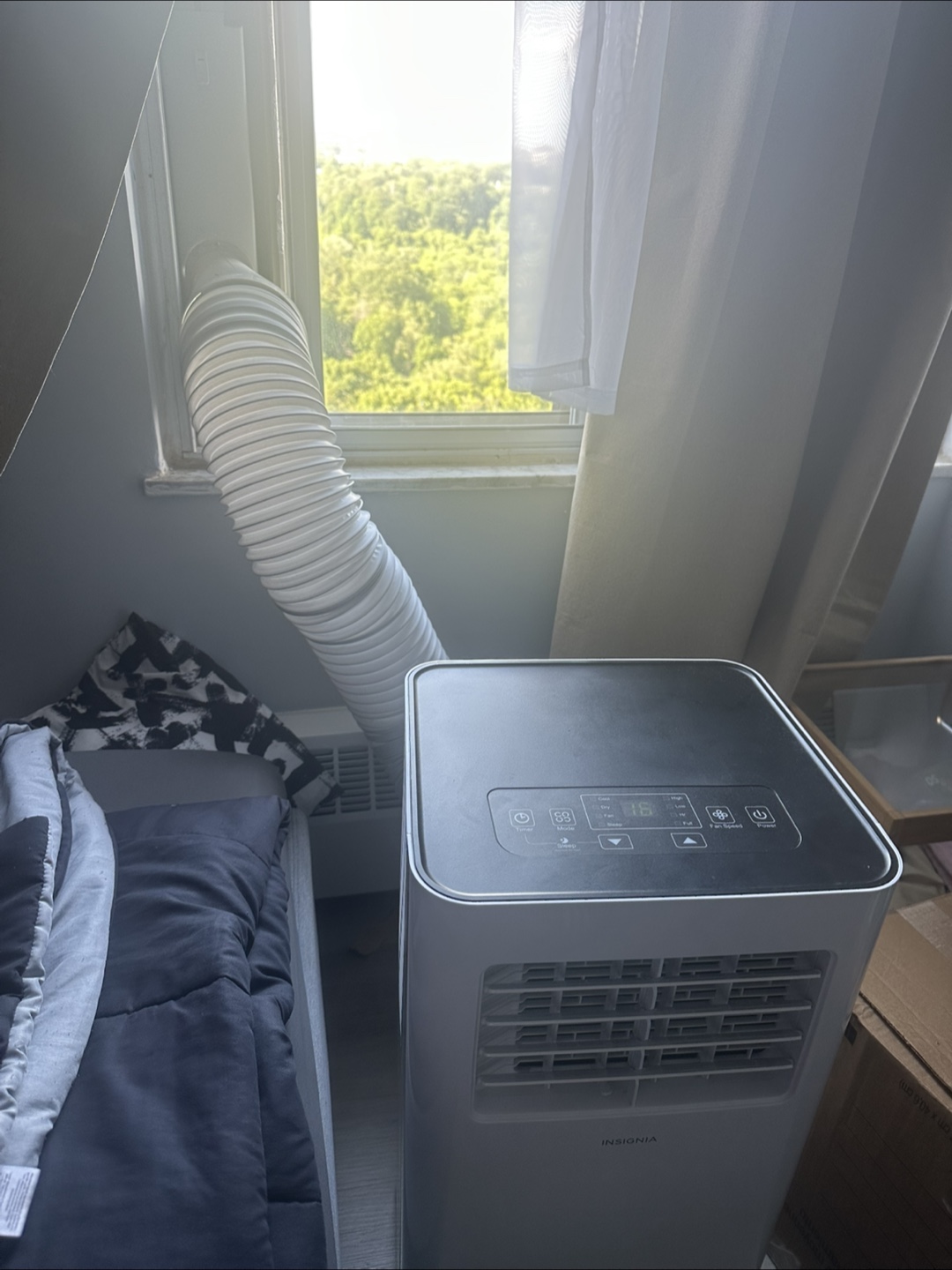 Insignia Portable Air Conditioner 10000BTU - photo 3