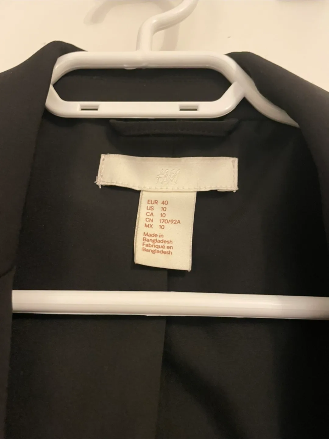 H&M Black Blazer - Size 10 image indicator(3)