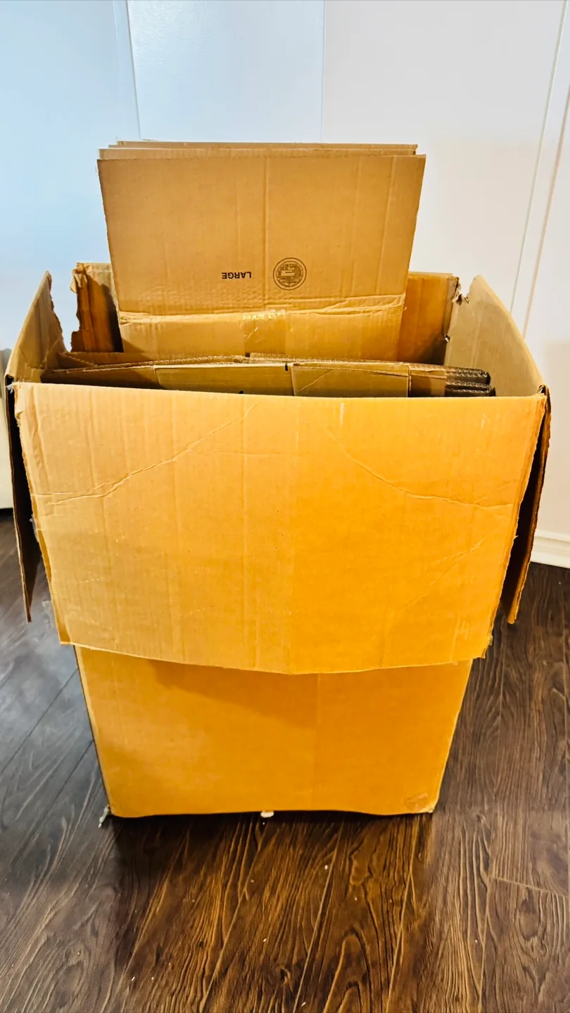 Free boxes - pick up asap thumbnail