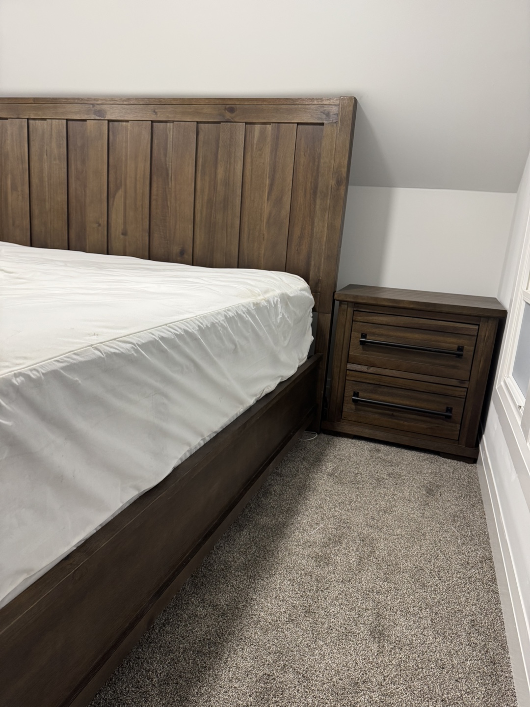 Bedroom Set: King Size Bed Frame, Dresser, Nightstand - Wood - photo 3