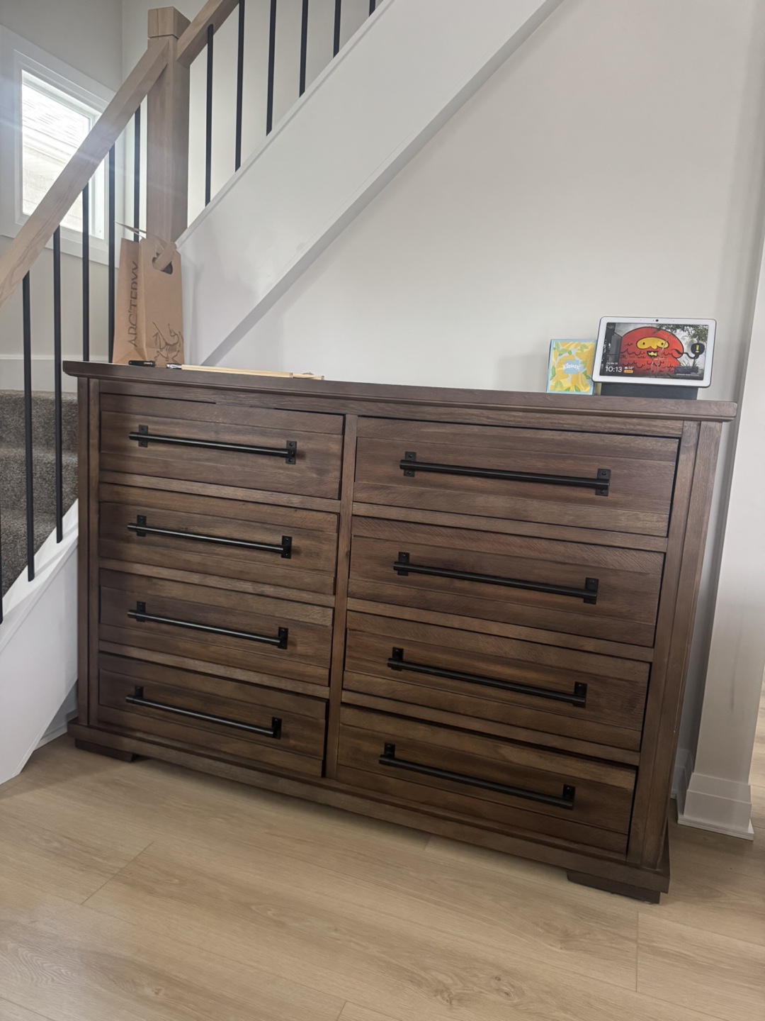 Bedroom Set: King Size Bed Frame, Dresser, Nightstand - Wood - photo 4