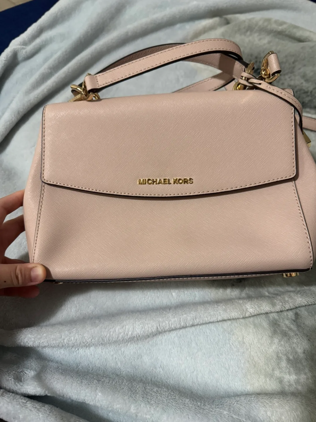 Michael Kors Purse thumbnail