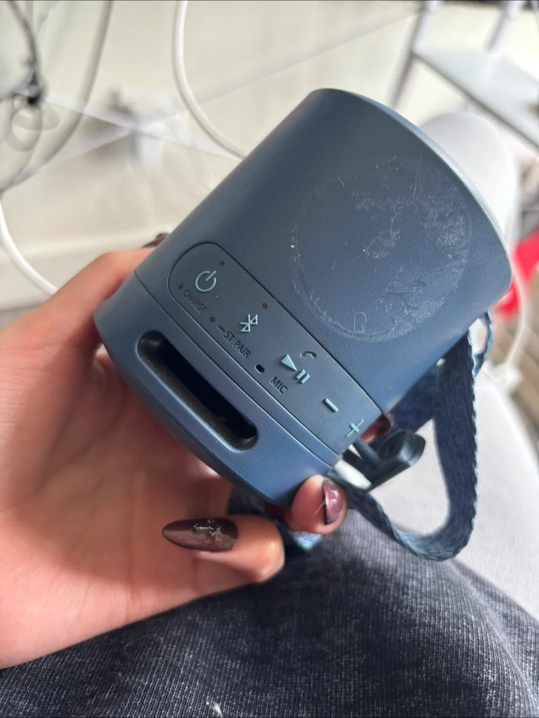 Sony waterproof Bluetooth Speaker thumbnail