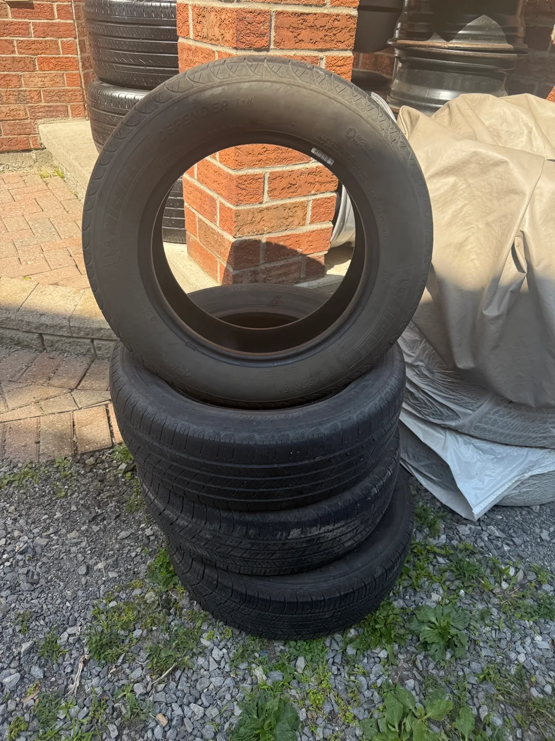 Michelin Defender All Season Tires - 195/65R15 thumbnail