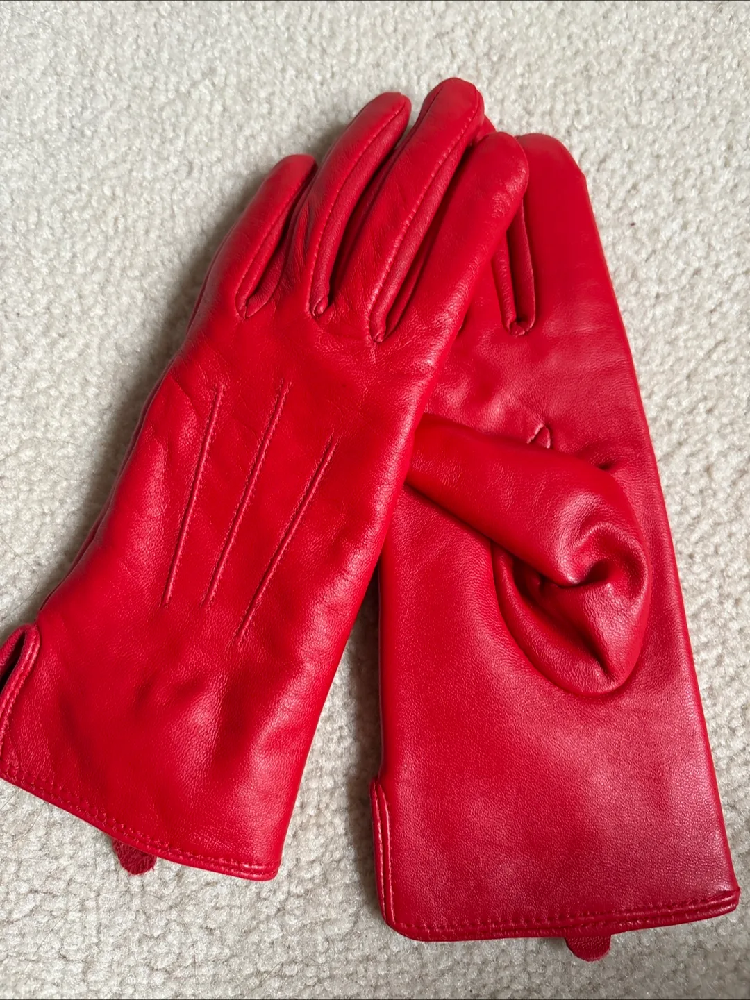 Red Leather Gloves #freecycle thumbnail