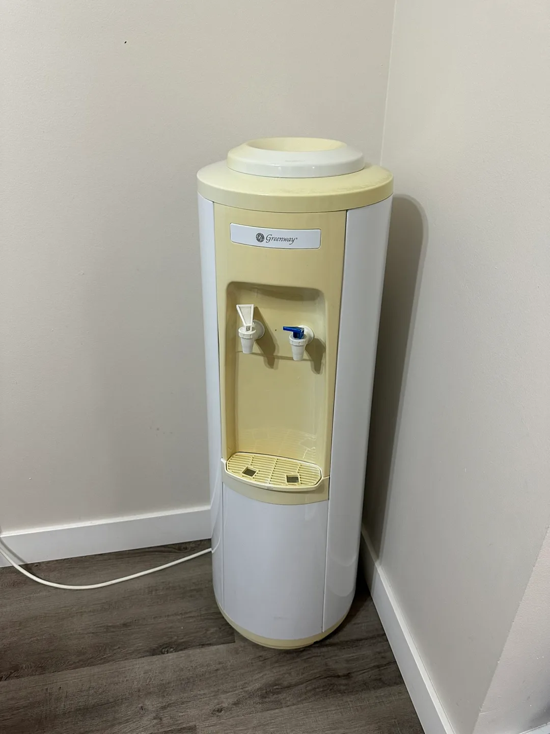 Greenway Water Dispenser - Great Condition!