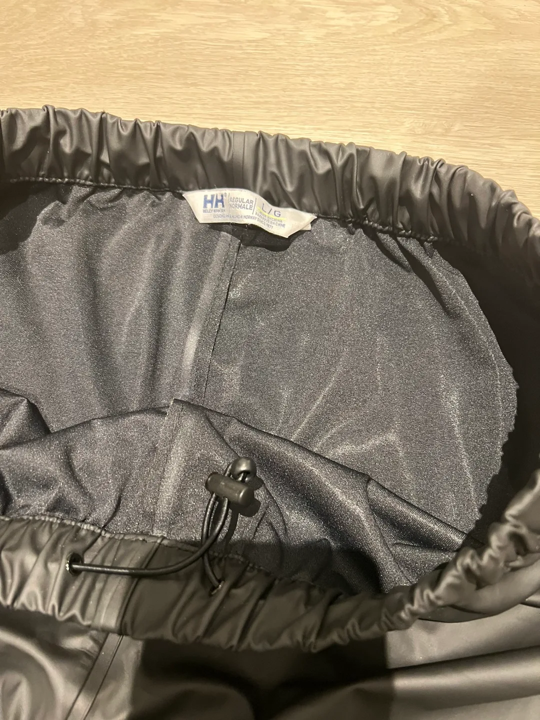 Helly Hansen Black Rain Pants - Size L thumbnail