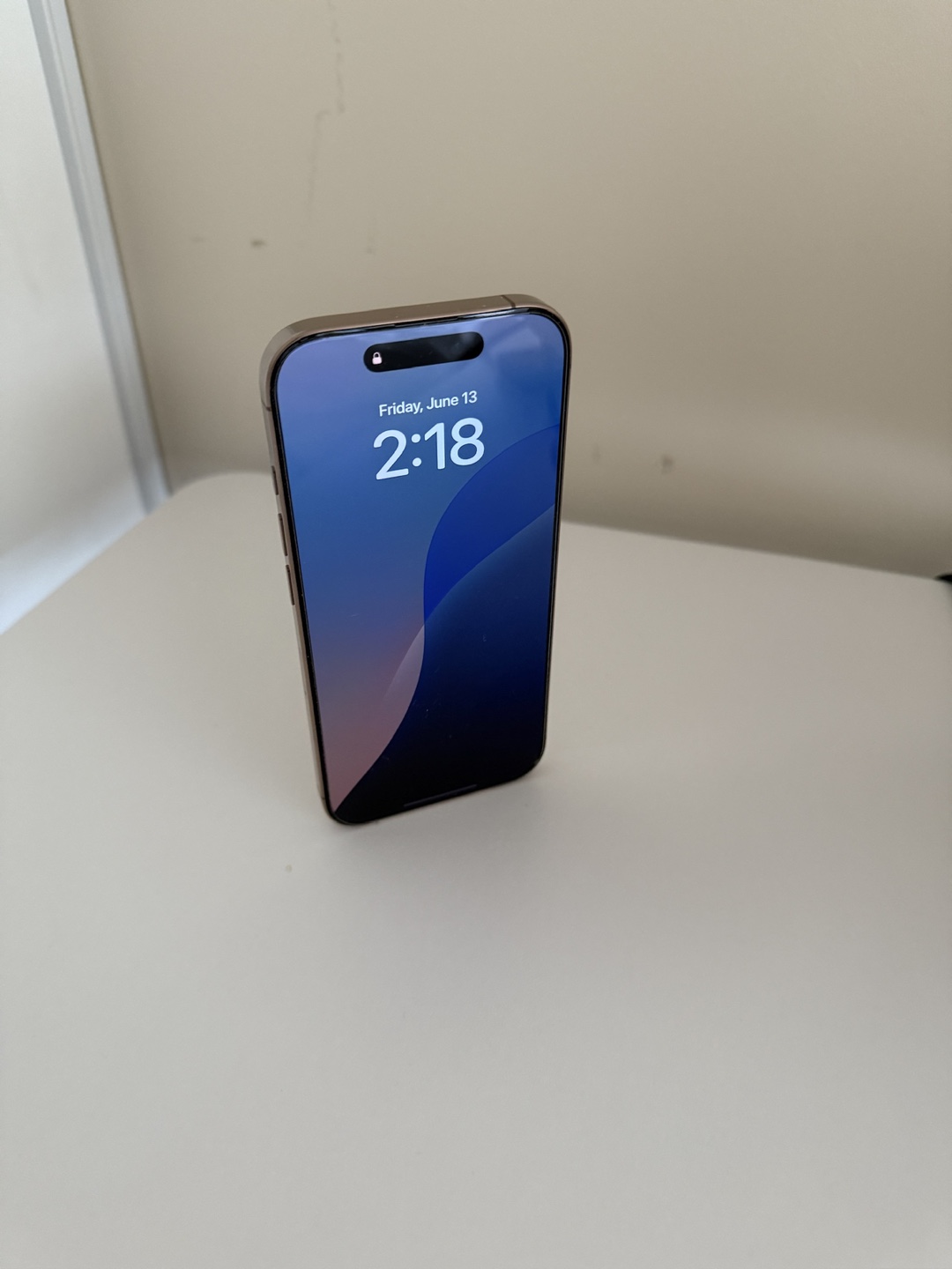 New iPhone 16 Pro - 128GB Gold