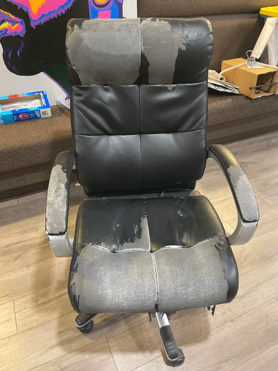 Black Office Chair - Heavily Used Condition thumbnail