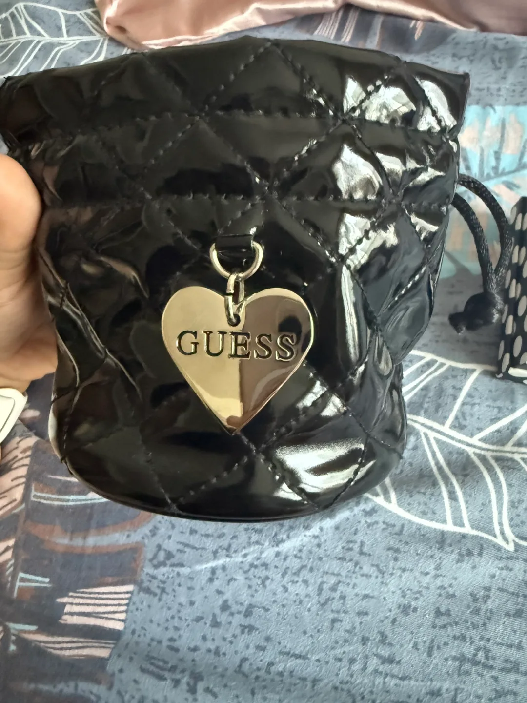 GUESS Drawstring Pouch + Silver-Tone Jewelry Set image indicator(4)