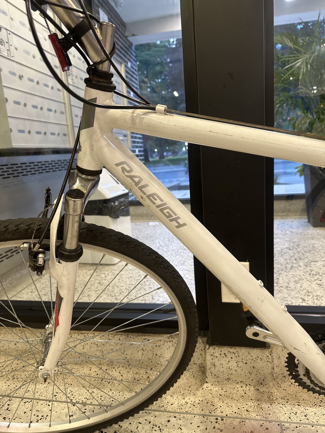 Raleigh Sport White Bicycle - photo 2