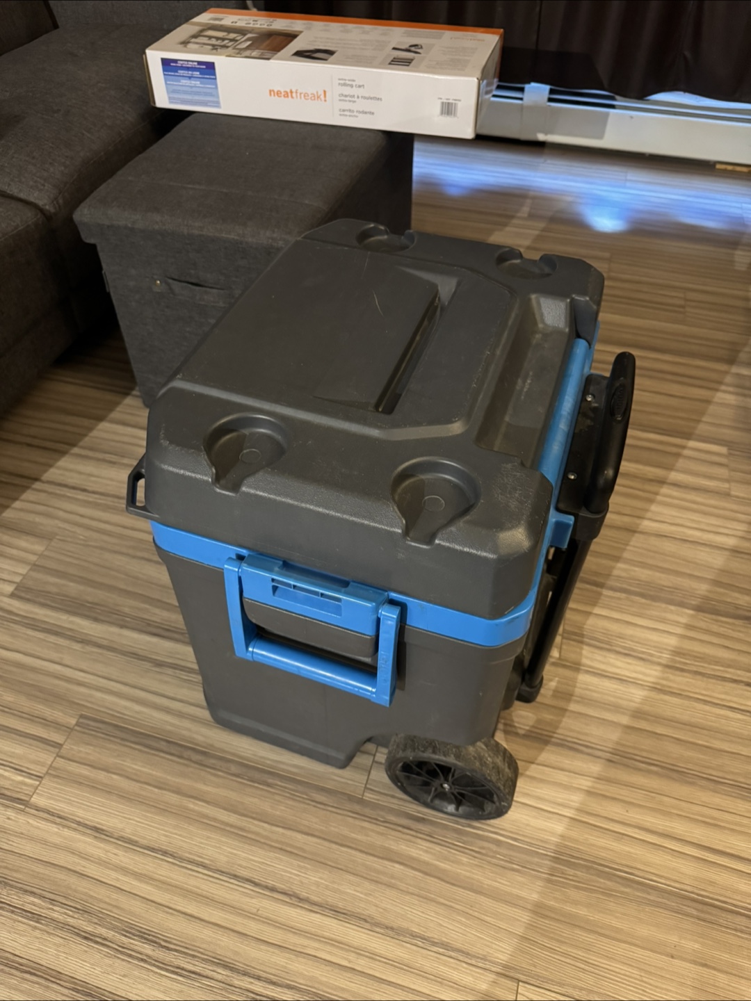 Igloo Wheeled Cooler - Great for Summer!