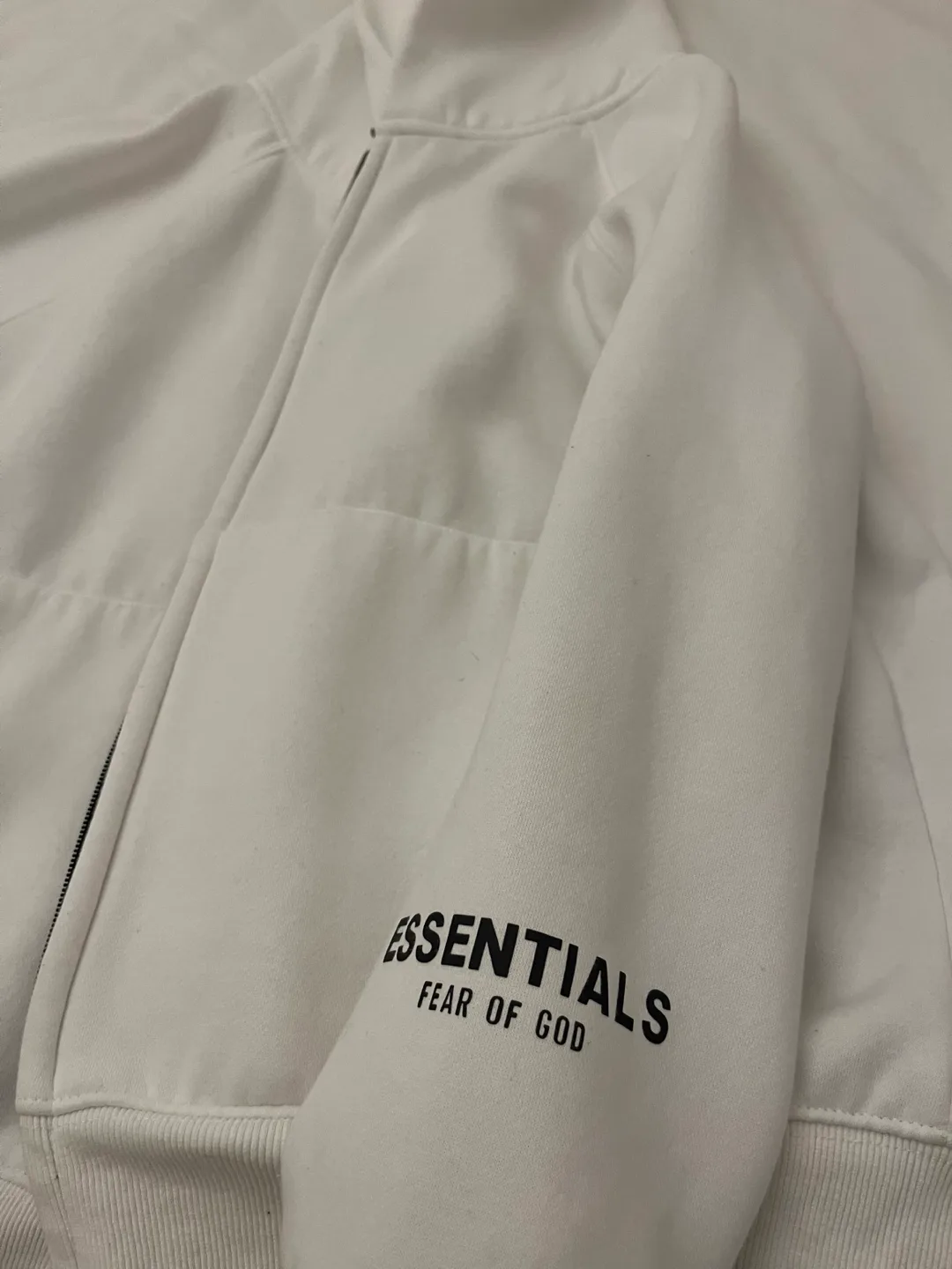 Essentials Fear of God White Zip-Up Hoodie - Size S image indicator(4)