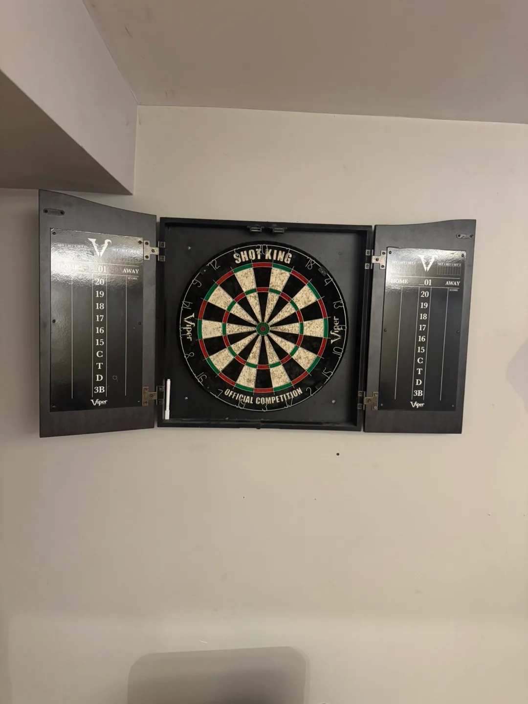 Viper Shot King Dartboard Cabinet Set thumbnail