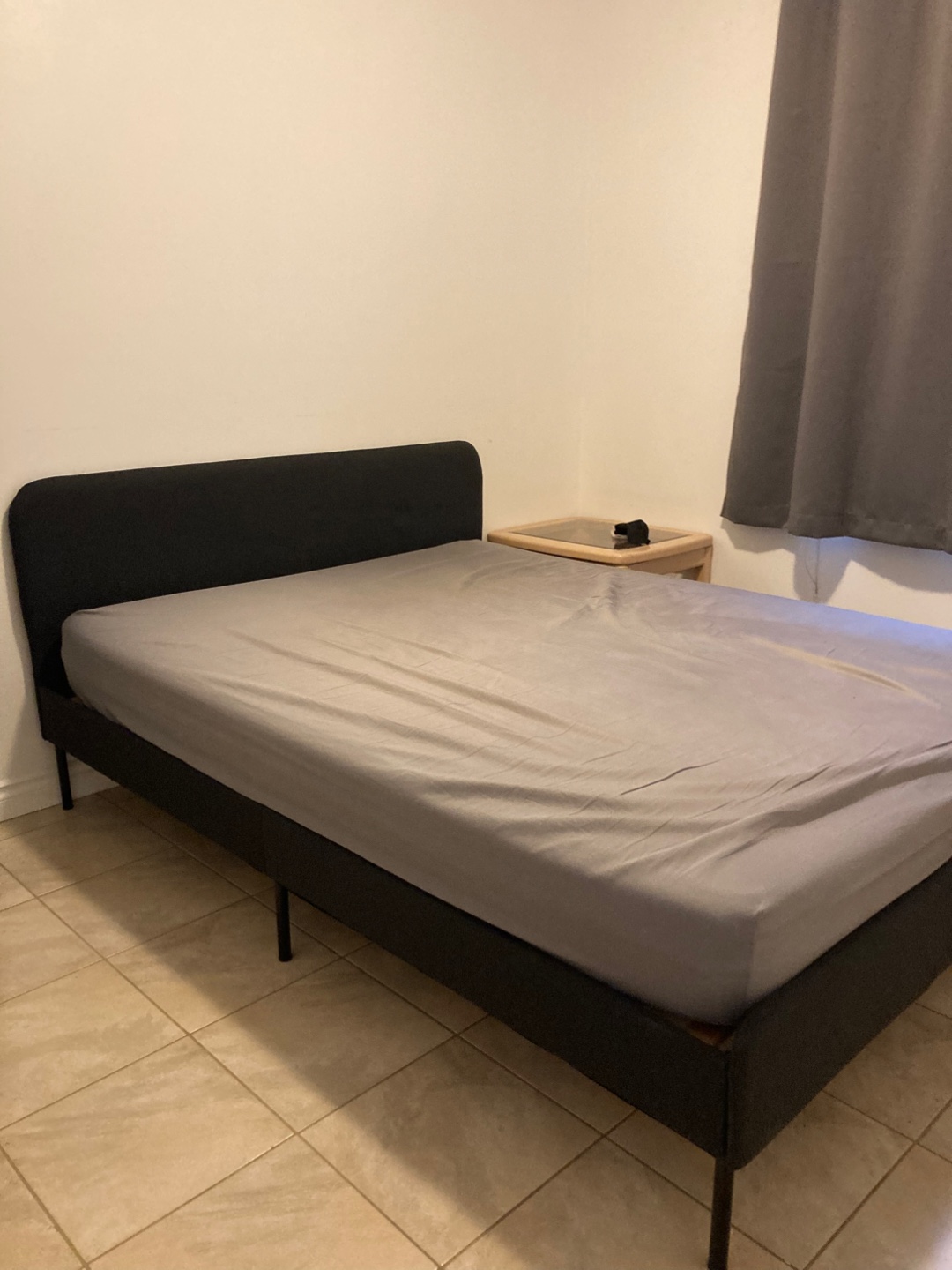 IKEA SLATTUM Bed Frame - Queen Size - photo 5