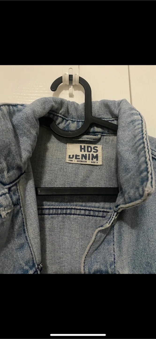 last call ☎️ HDS Denim Jacket - Size Medium image indicator(2)