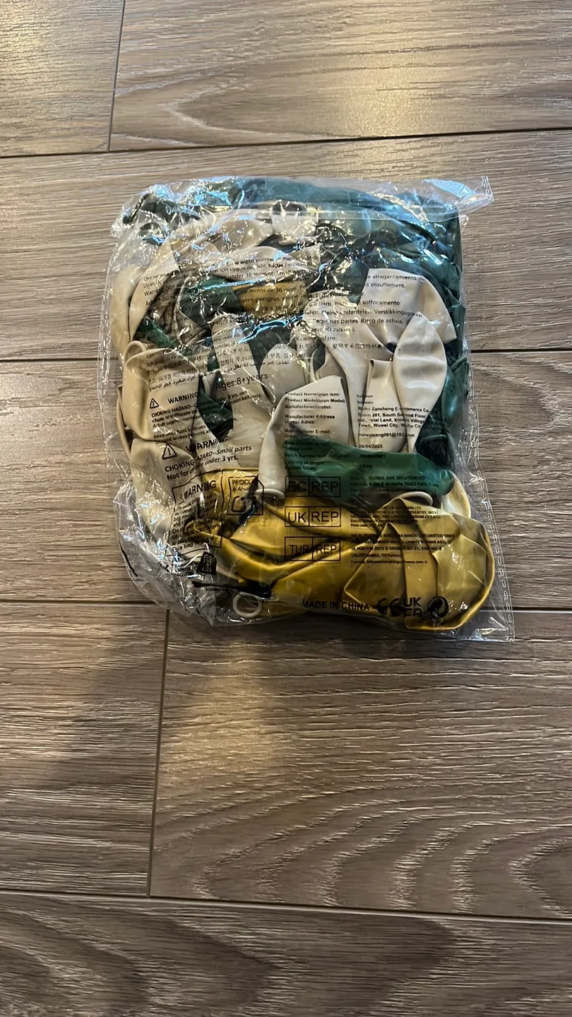 120 pcs Balloon Arch Kit - Sage Green, Gold, White thumbnail