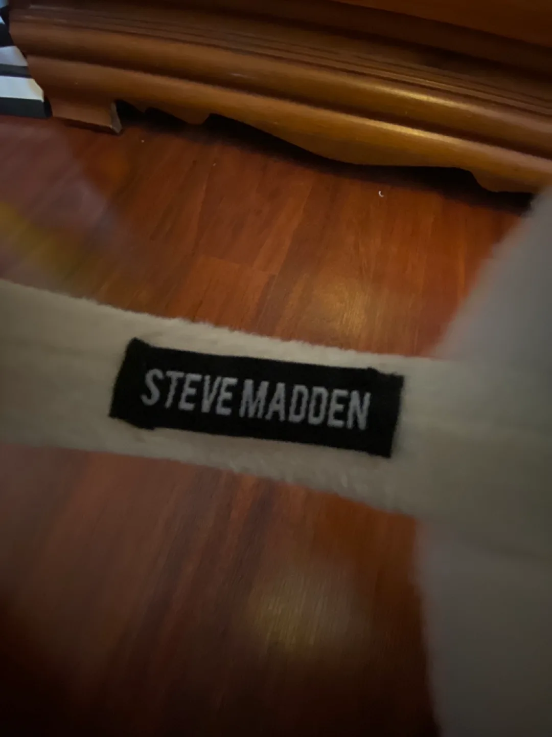 Steve Madden White Earmuffs thumbnail