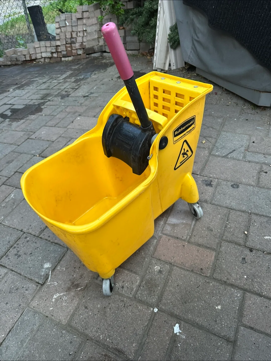 Rubbermaid Commercial Mop Bucket thumbnail