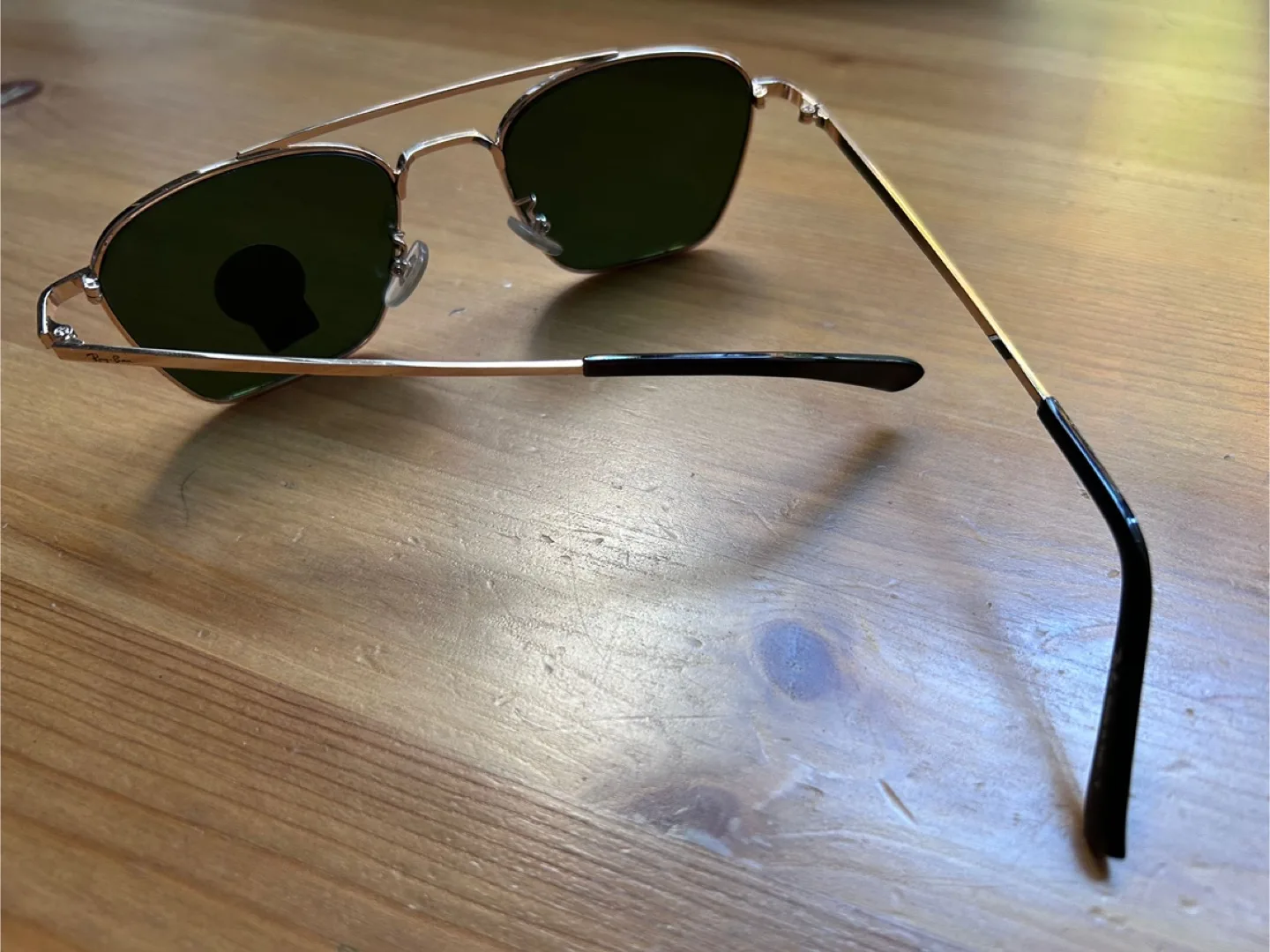 New Ray-Ban Aviator Sunglasses - Gold Frame image indicator(4)