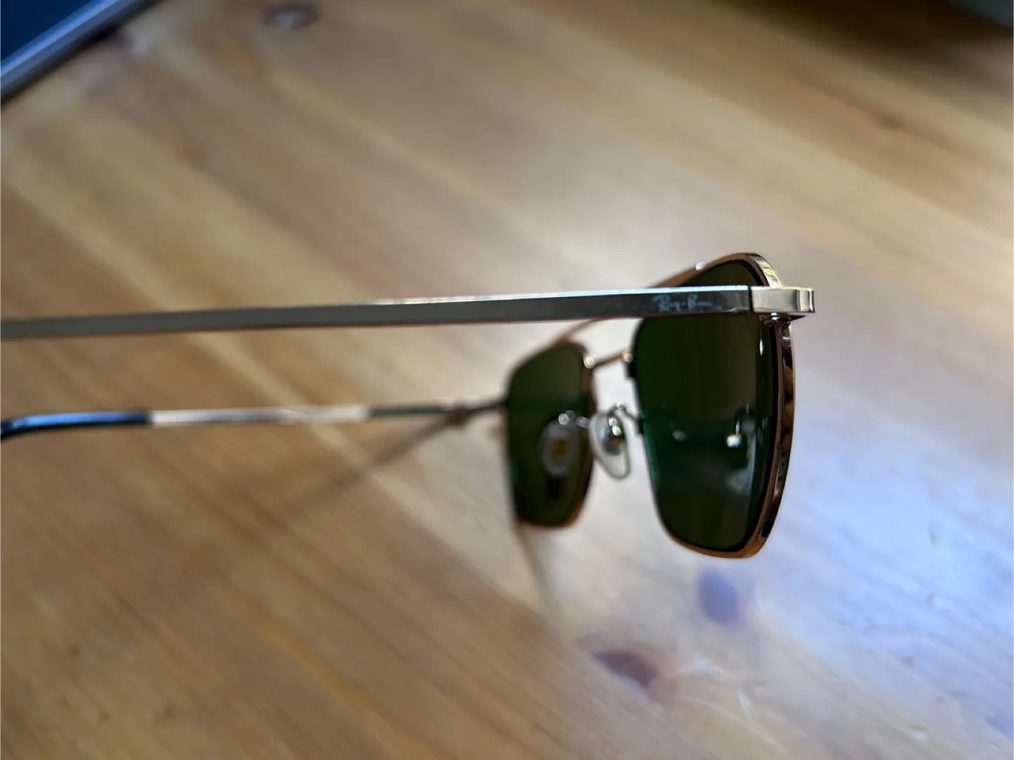 New Ray-Ban Aviator Sunglasses - Gold Frame image indicator(3)