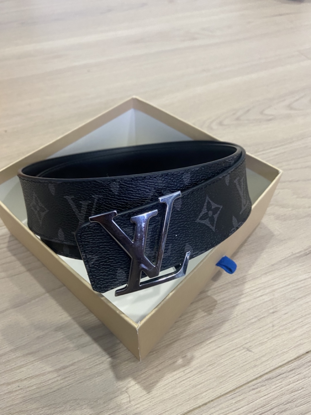 Louis Vuitton M9043 Belt Size 90/36 - photo 3