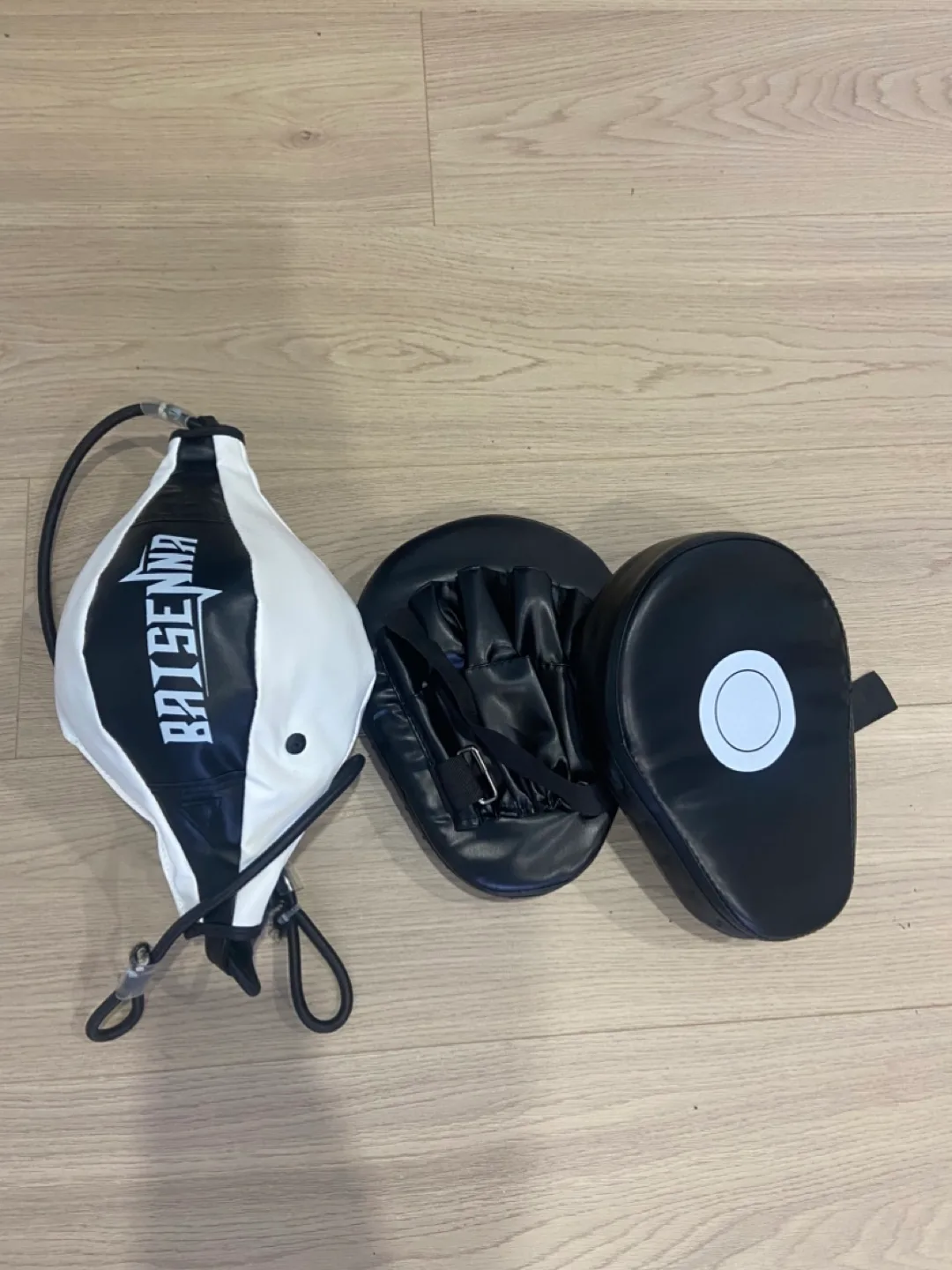 Baisenma Boxing Speed Ball & Focus Pads thumbnail