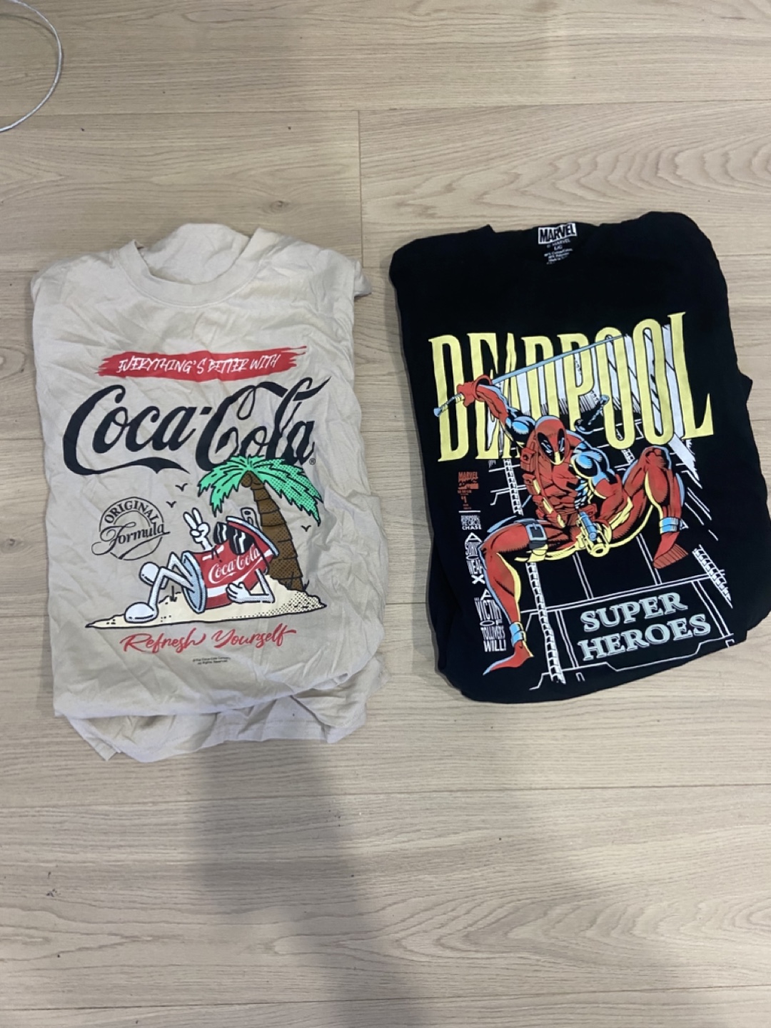 GRAPHIC T- shirts