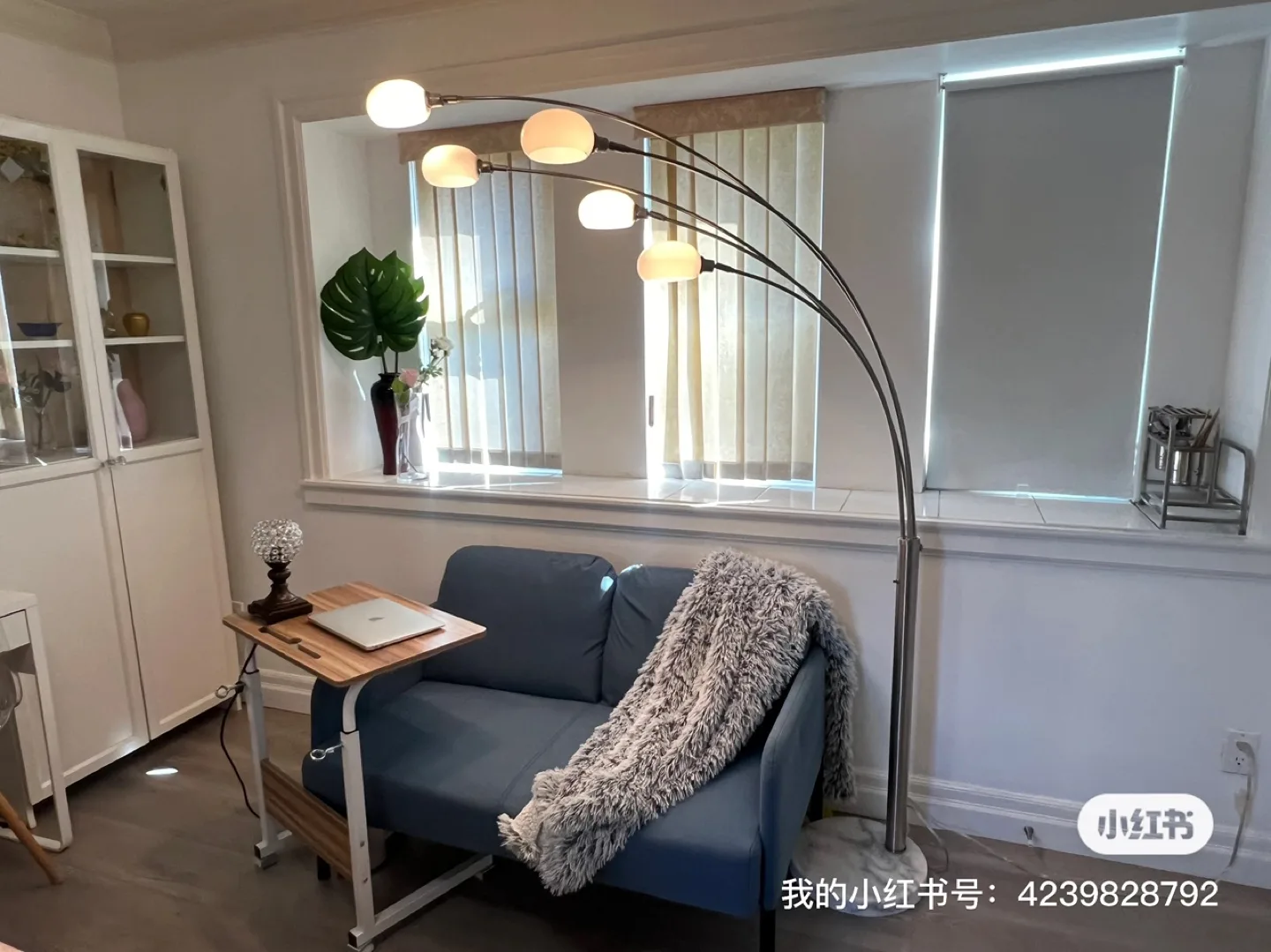 Stylish Marble-Base Floor Lamp,small fee for delivery thumbnail