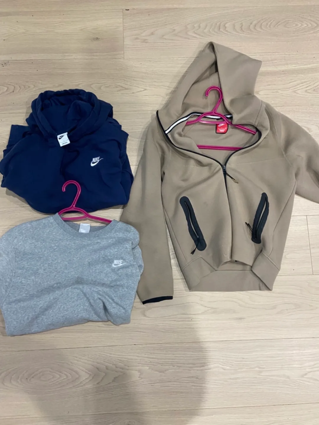 Nike Hoodie, Crewneck and Sweatshirt Bundle thumbnail