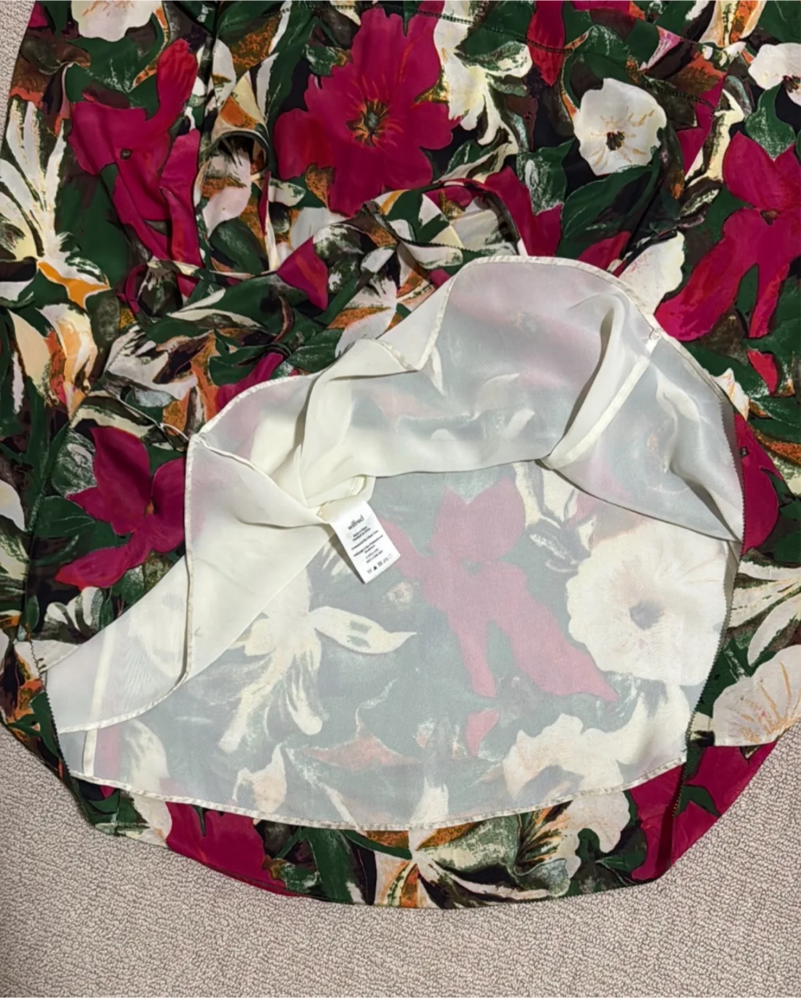 Wilfred Silk Maxi Dress image indicator(7)