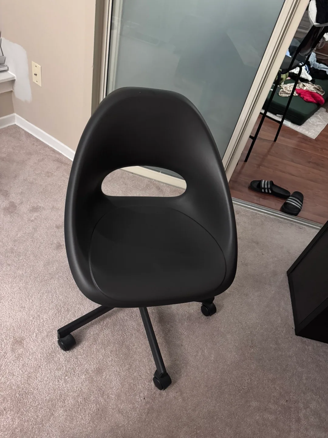 IKEA LOBERGET/MALSKAR Swivel Chair - Black thumbnail