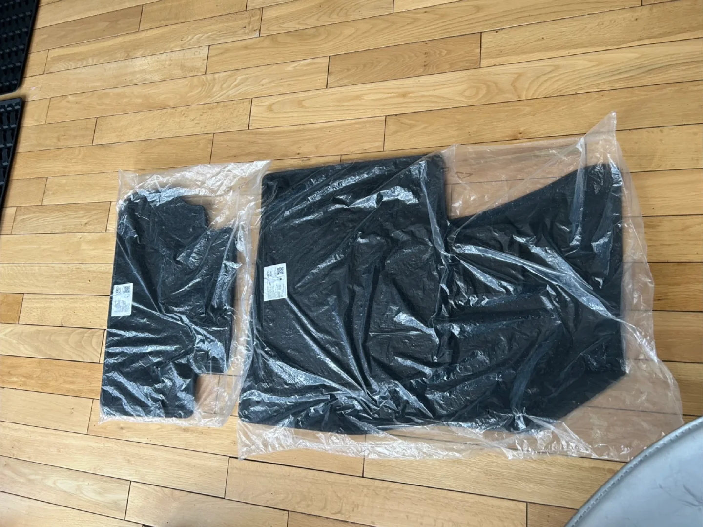 New New Audi Q5  2022 Black Floor carpet Mats thumbnail