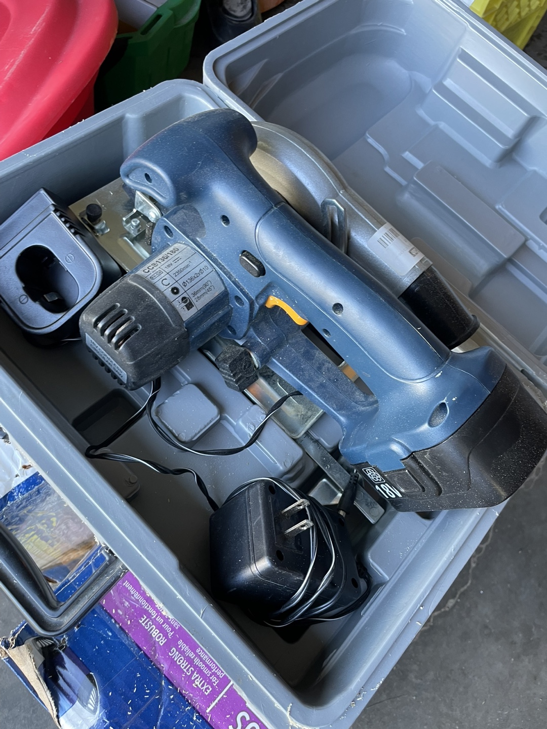 Chamberlain BT50C B500 Cordless Band Saw - photo 2