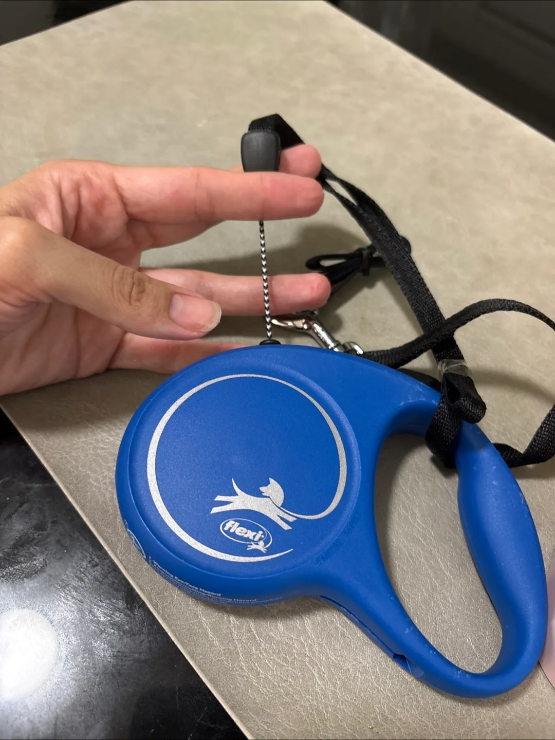 Flexi Retractable Dog Leash - Blue #freecycle image indicator(2)