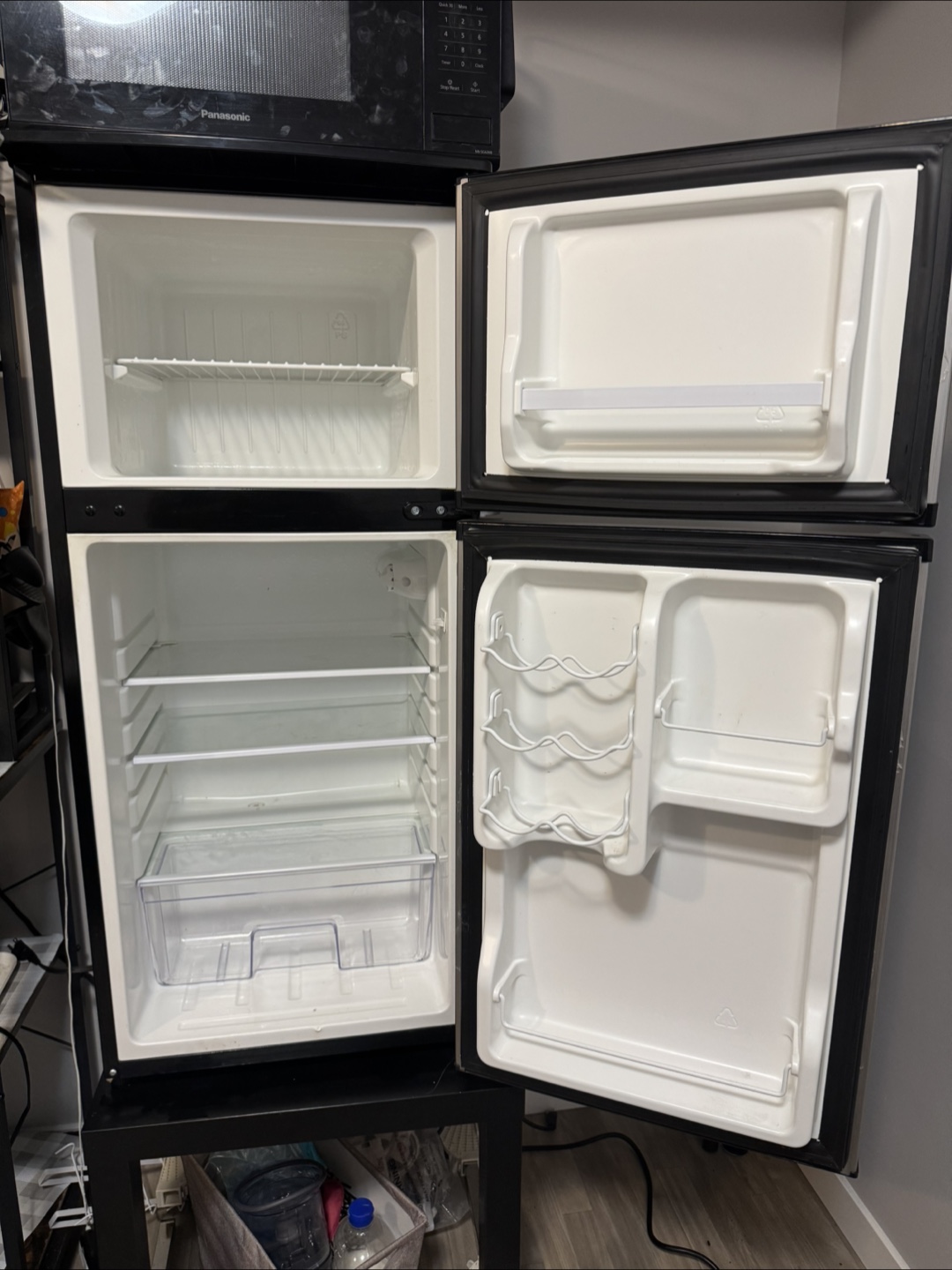 Magic Chef Compact Refrigerator