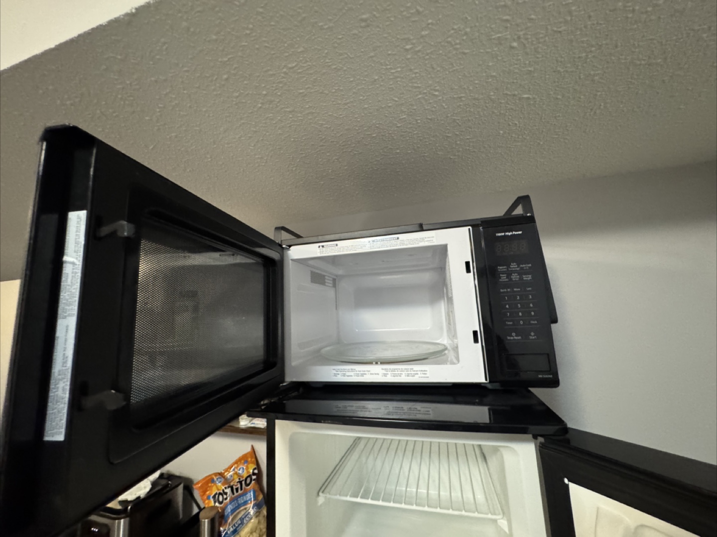 Panasonic Microwave Oven - photo 2
