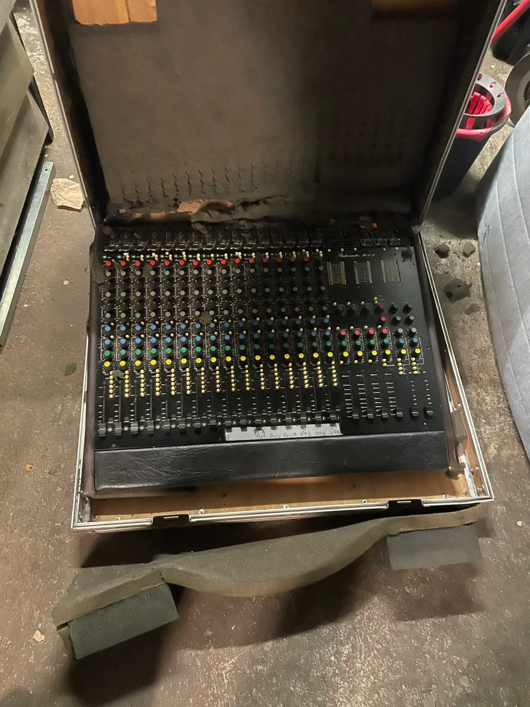 Studio master   16/4/2 Mixing Console thumbnail