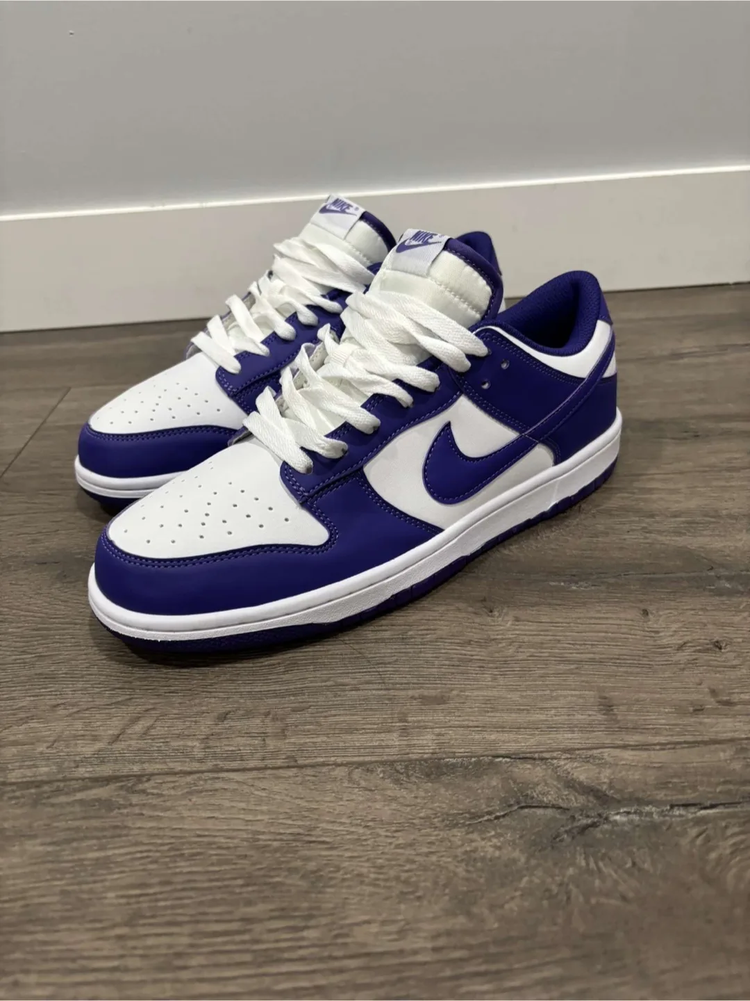 Nike Dunk Low White/Purple Shoes thumbnail