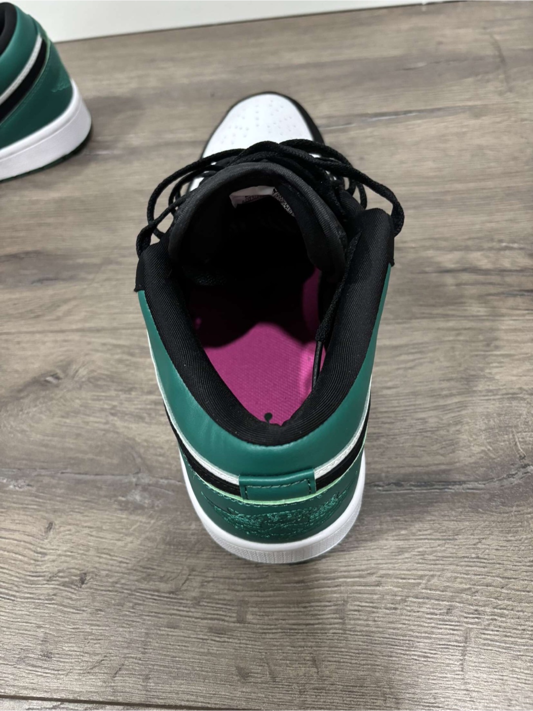 Nike Air Jordan 1 Low Green - photo 2