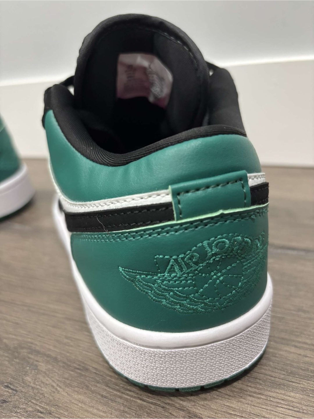Nike Air Jordan 1 Low Green - photo 3