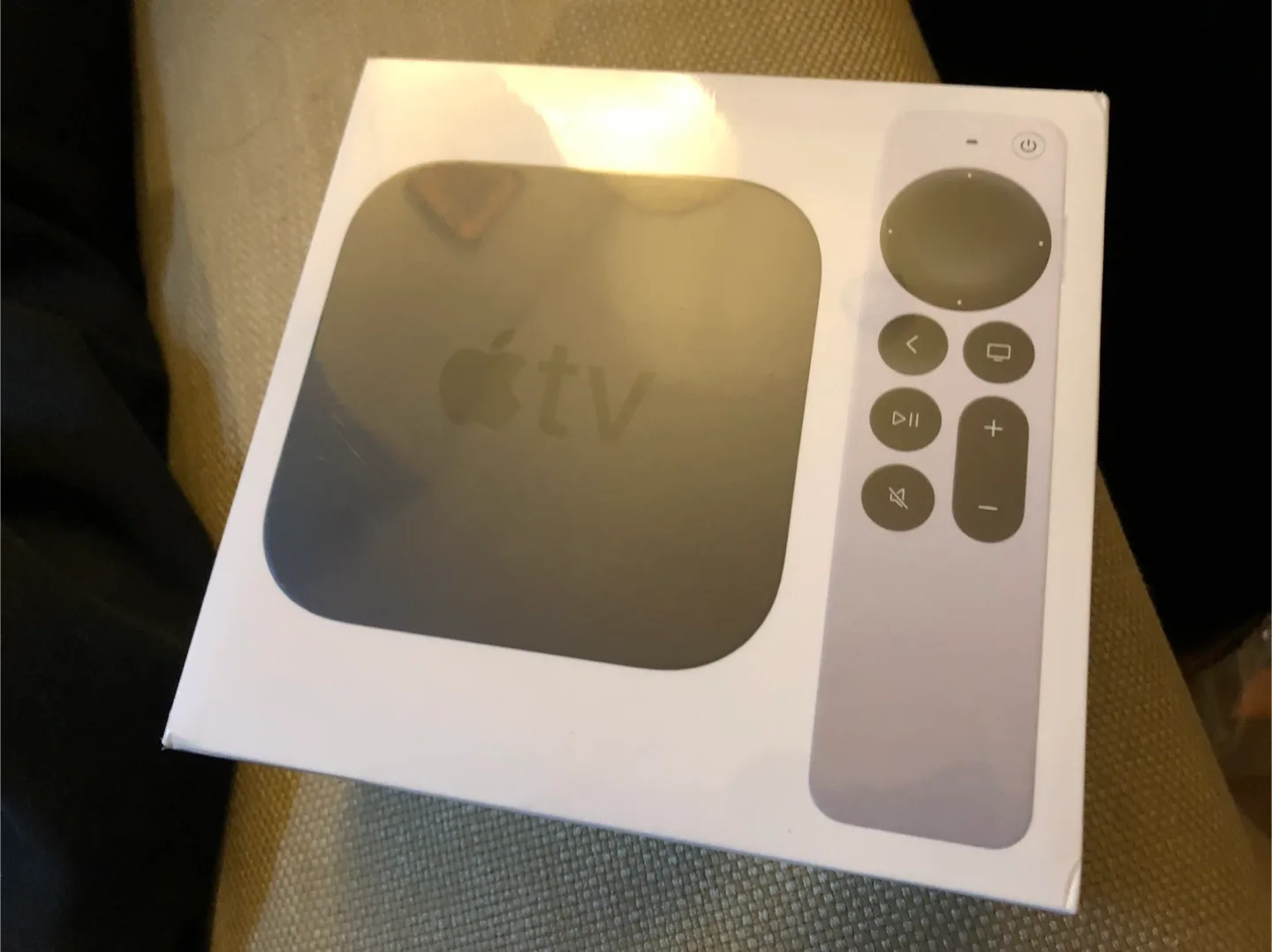 New SEALED Apple TV 4K (32GB) with Remote thumbnail