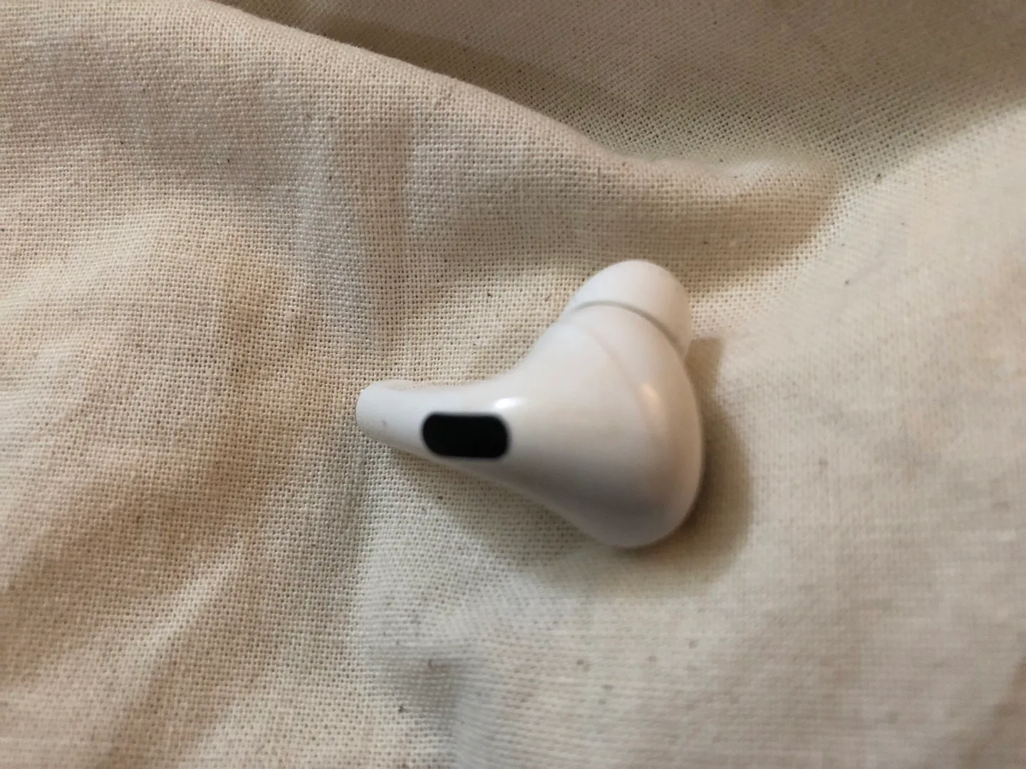 Apple AirPods Pro (Single Earbud) LEFT image indicator(3)